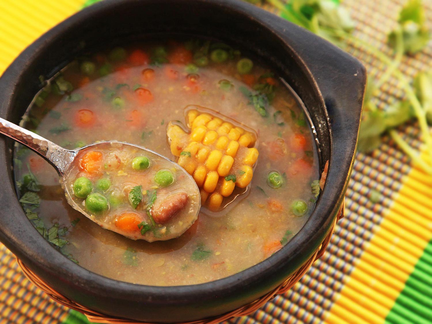 20151228-vegetarian-soup-recipes-roundup-05.jpg