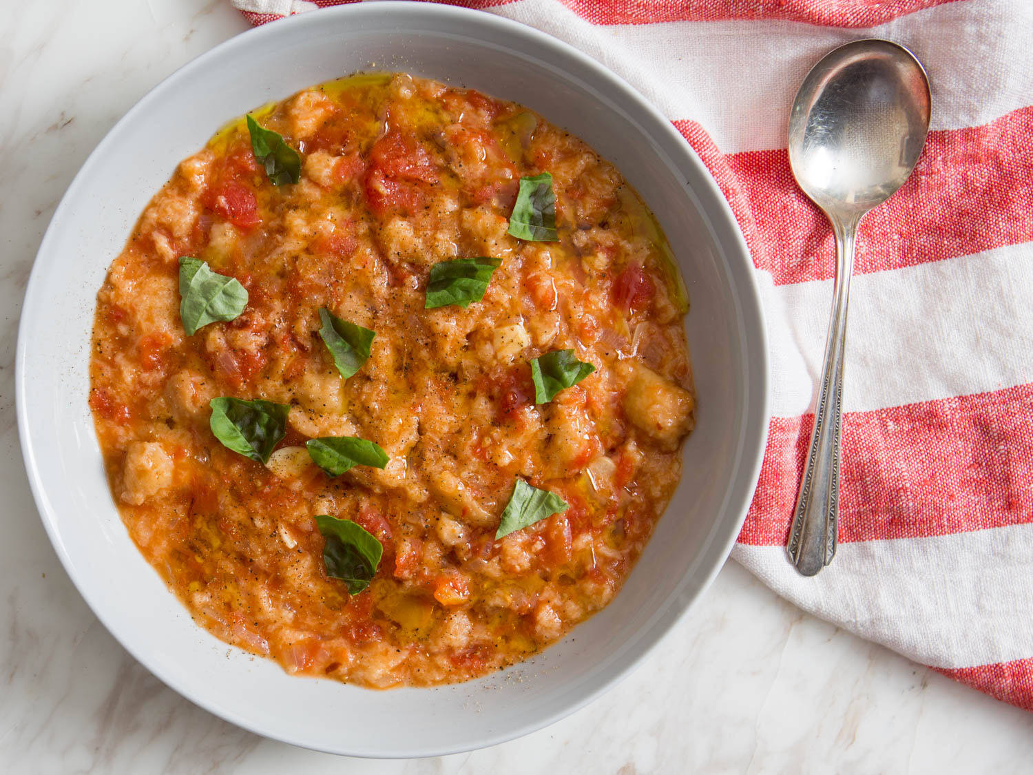 20151228-vegetarian-soup-recipes-roundup-08.jpg