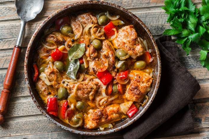 Weight Watchers Crockpot recipe for chicken with olives and capers in a bowl.