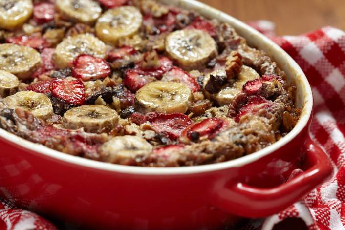 This Strawberry Banana Baked Oatmeal in this week